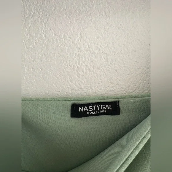 Nasty Gal sleeveless bridesmaid dress sage green size 6 - Picture 4 of 7